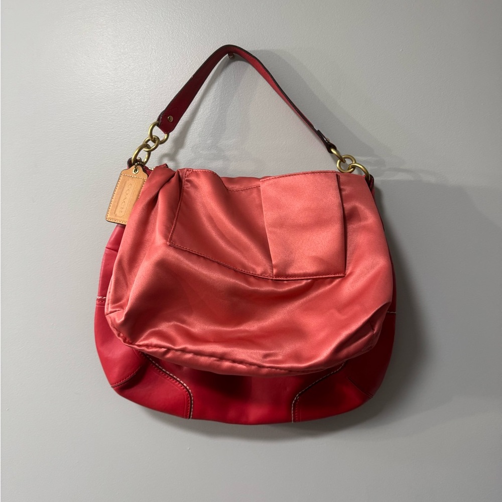 Vintage Coach Poppy Avery Vibrant Red Shoulder Bag with Gold Accents EUC - Picture 9 of 10